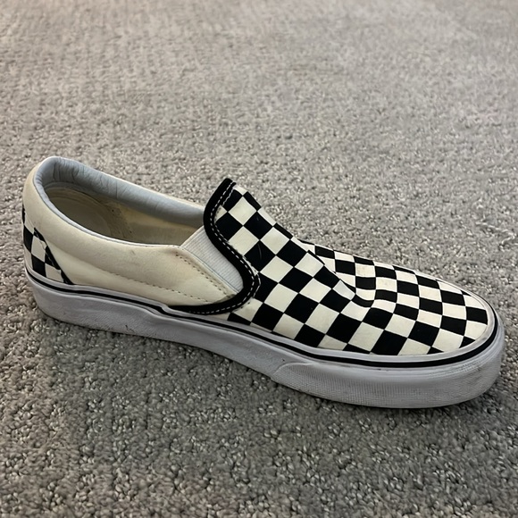 Black and white checkered Vans, size 8.5 womens and 7 men’s. - Picture 4 of 5